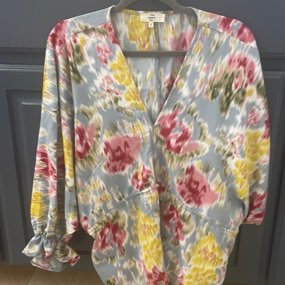 NWOT Entro blouse- size Small